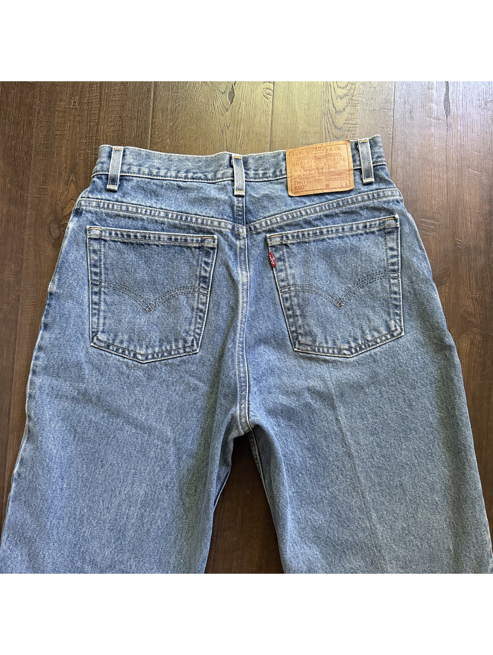 Vintage Levi’s 550 Relaxed Fit Tapered Leg Jeans 29x33 Light Wash Denim